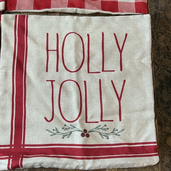 Christmas Pillow Shams Square Set of 4 Red, natural, green - Picture 4 of 7